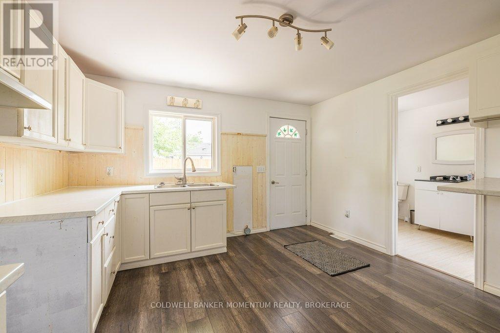 3828 Roxborough Avenue, Fort Erie, Ontario  L0S 1B0 - Photo 19 - X12277931