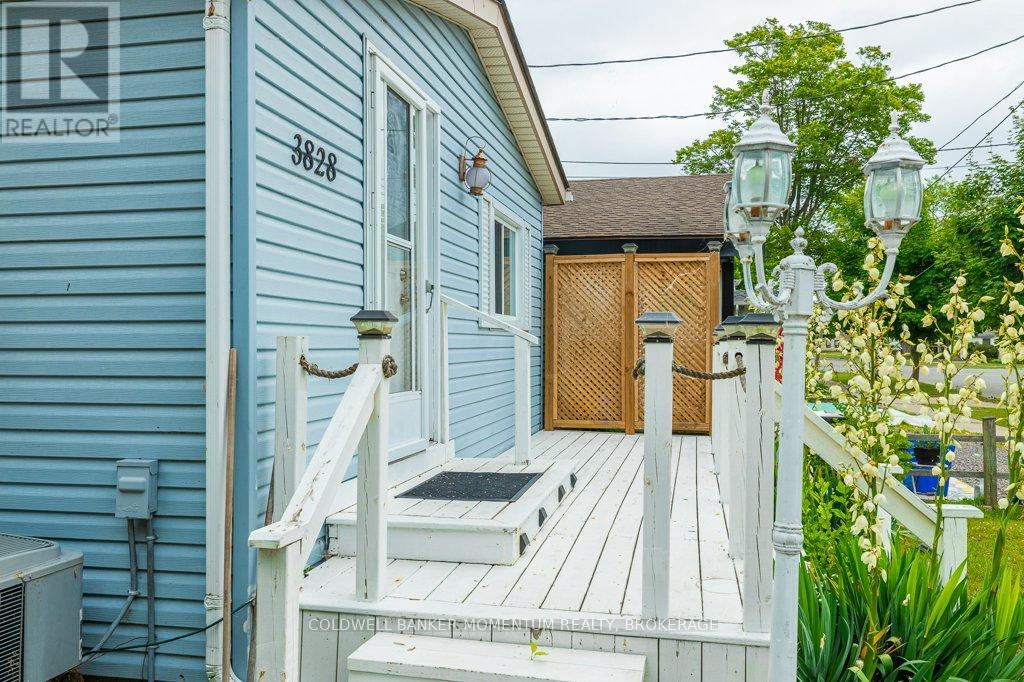 3828 Roxborough Avenue, Fort Erie, Ontario  L0S 1B0 - Photo 4 - X12277931