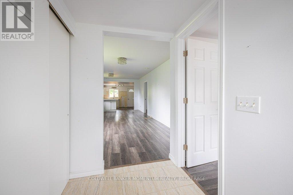 3828 Roxborough Avenue, Fort Erie, Ontario  L0S 1B0 - Photo 6 - X12277931
