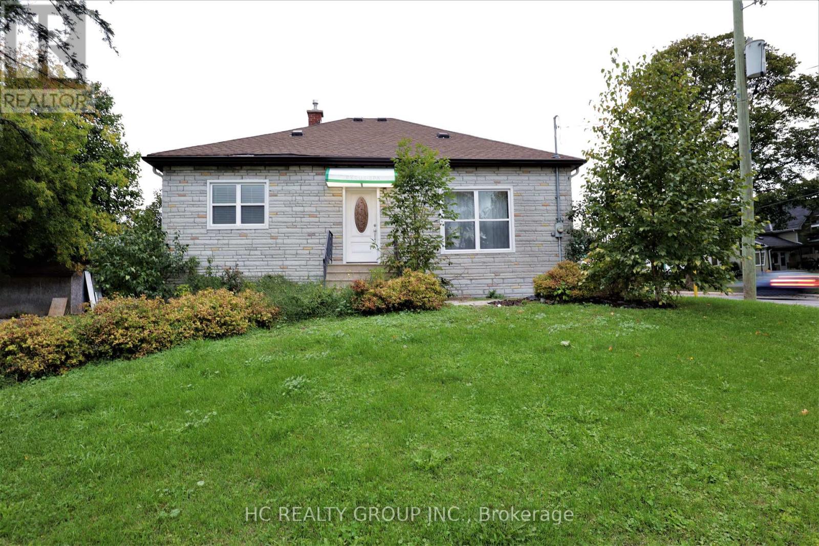 94 Prospect Street, Newmarket (Central Newmarket), Ontario  L3Y 3T4 - Photo 1 - N12257737