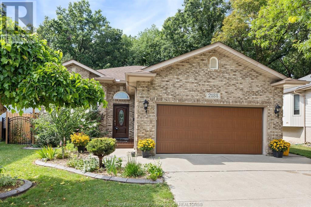 MLS# 25017517: 2188 AMY LYNN PARK, Windsor, Canada