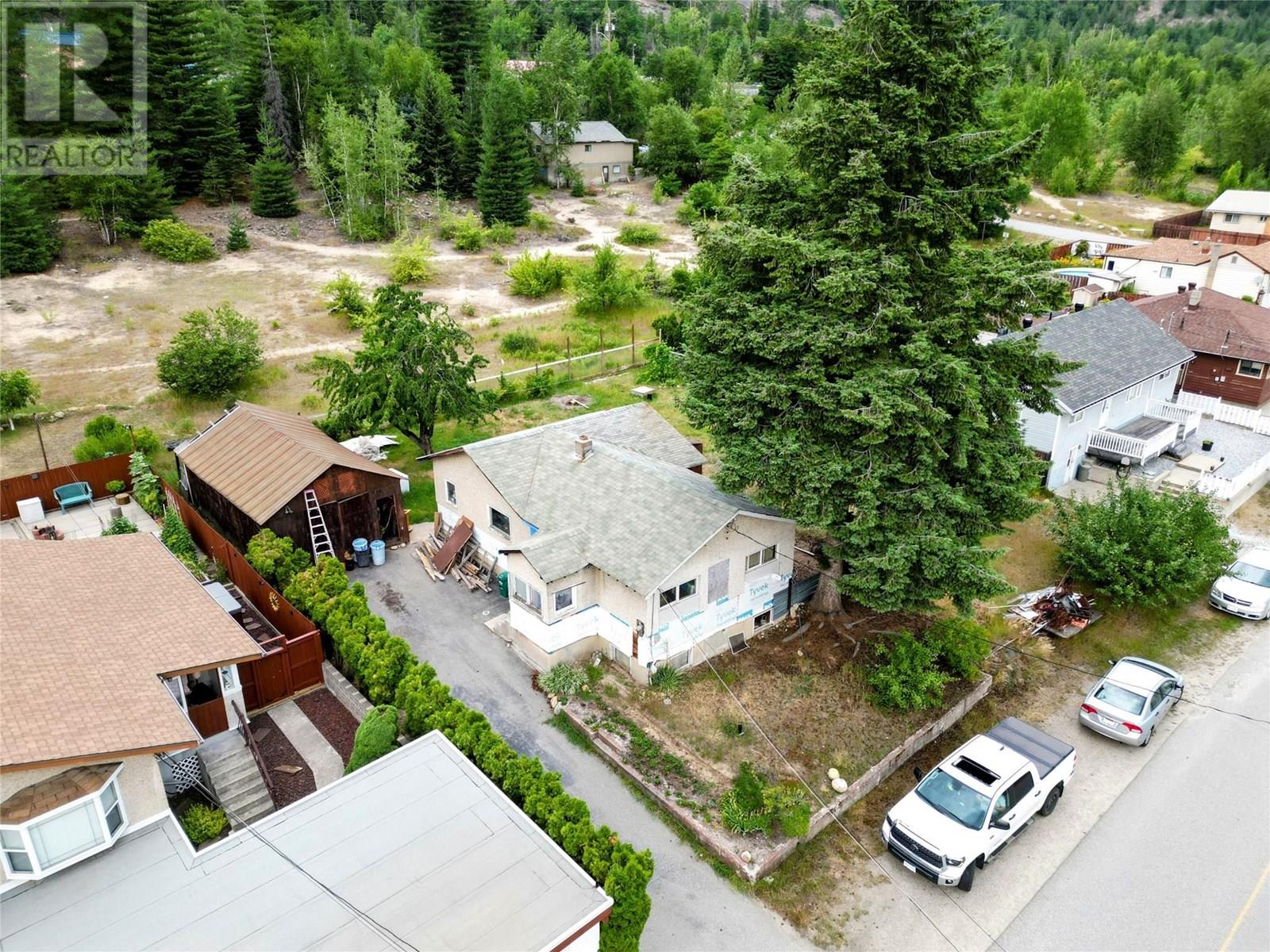 Property at 274 2nd Avenue image 1