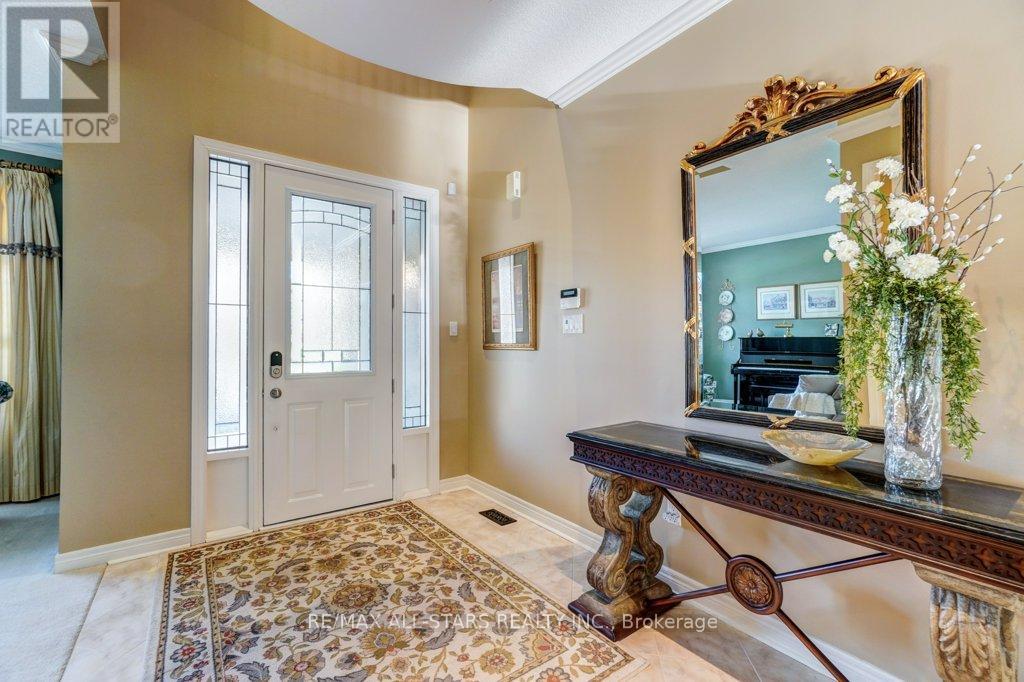 Property at 64 BUTTON CRESCENT image 4