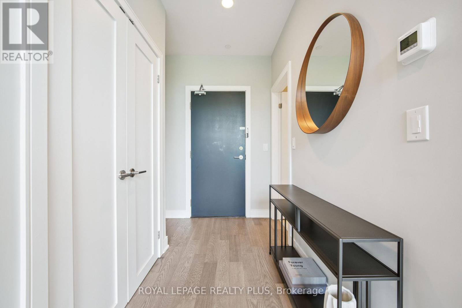 Property at 450 - 1575 LAKESHORE ROAD W image 3