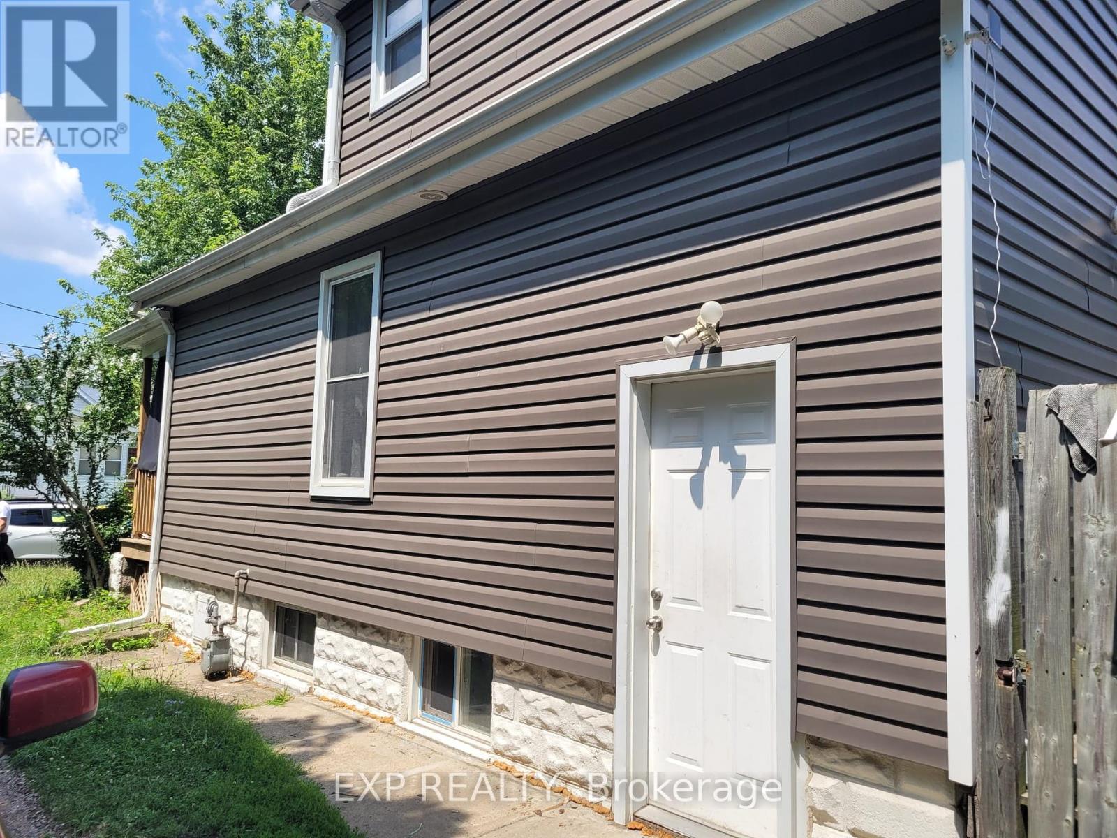 Property at 768 MCKAY AVENUE image 5
