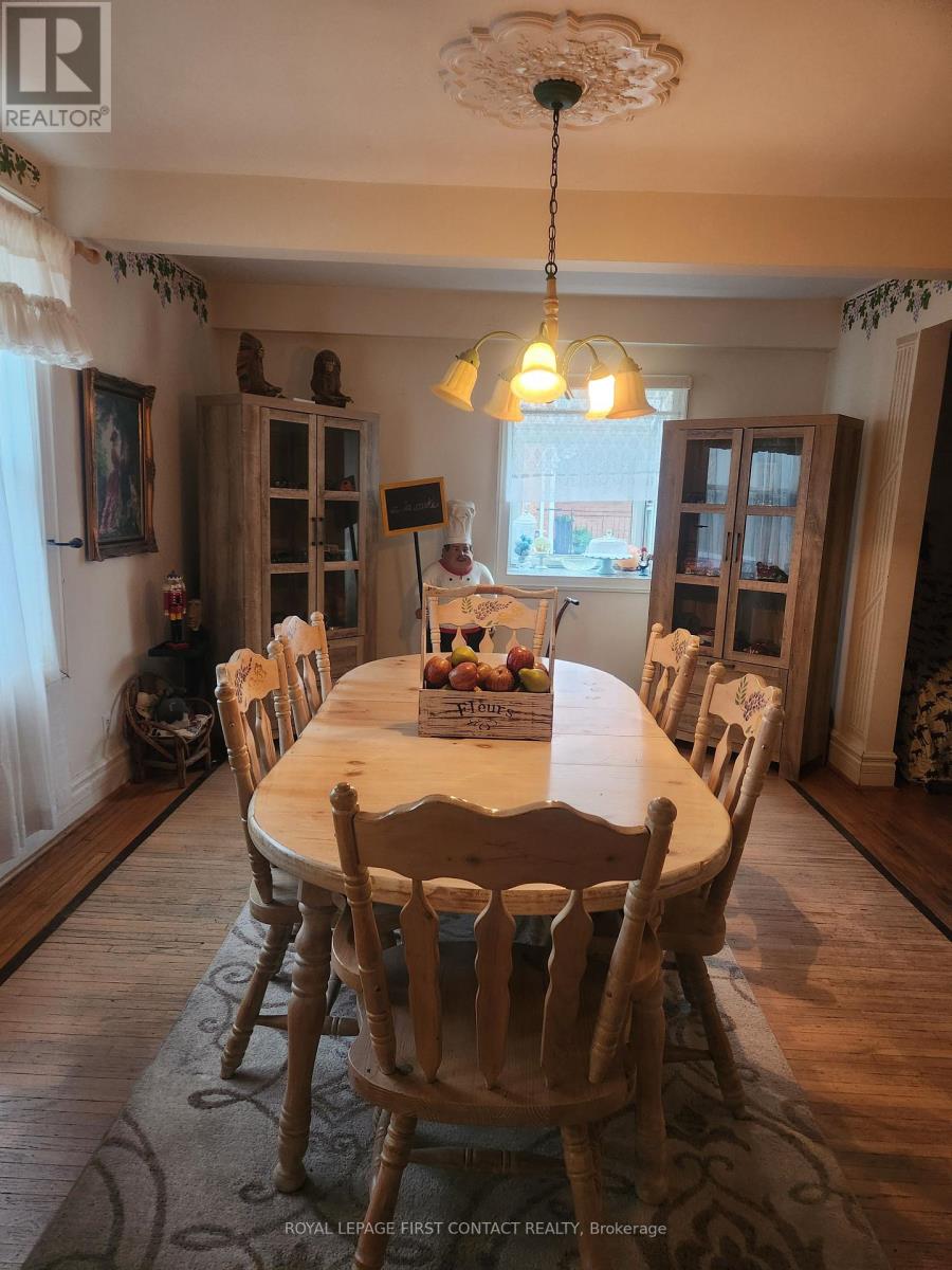220 Barrie Street, Bradford West Gwillimbury (Bradford), Ontario  L3Z 1R6 - Photo 11 - N12264799
