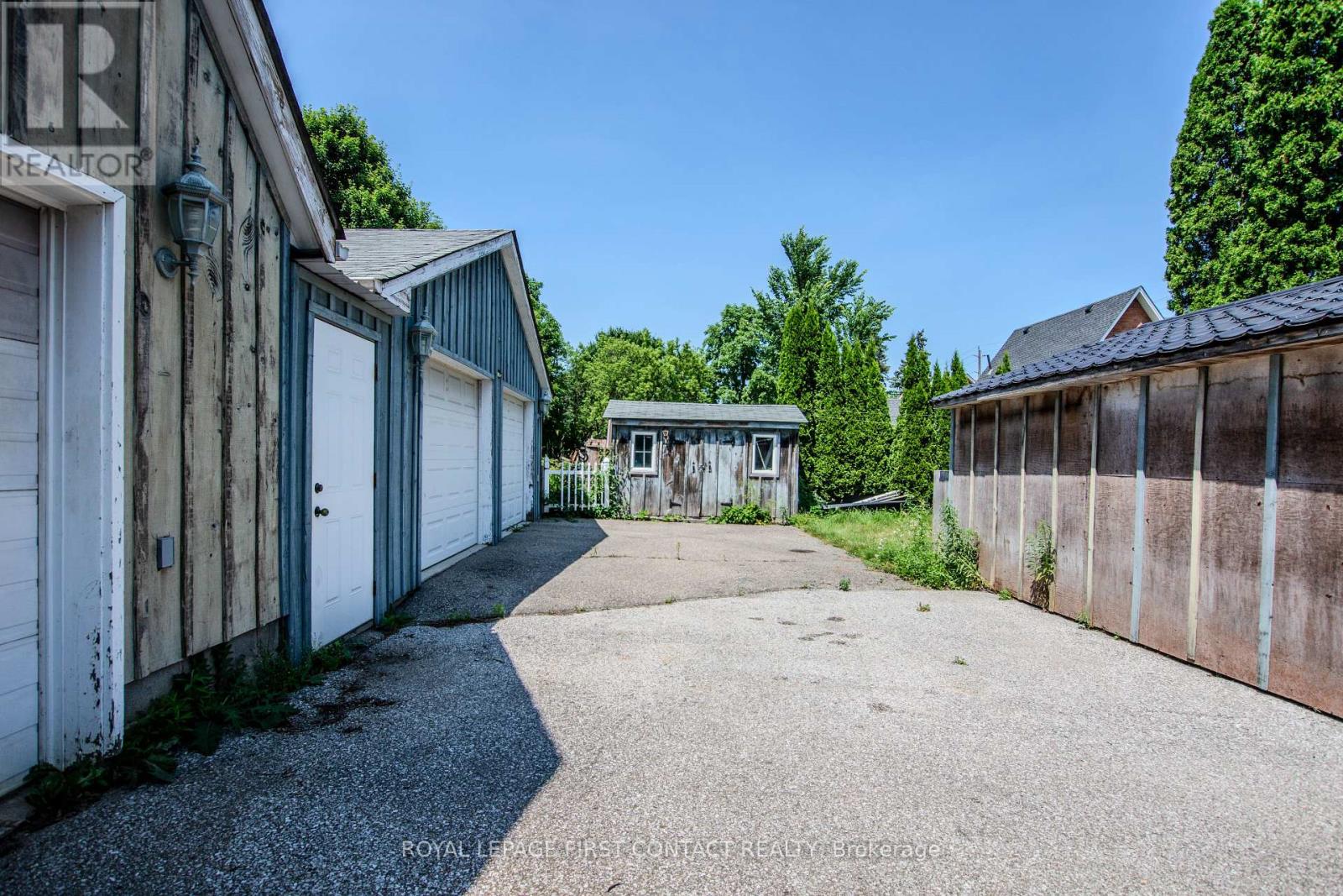Property at 220 BARRIE STREET image 5