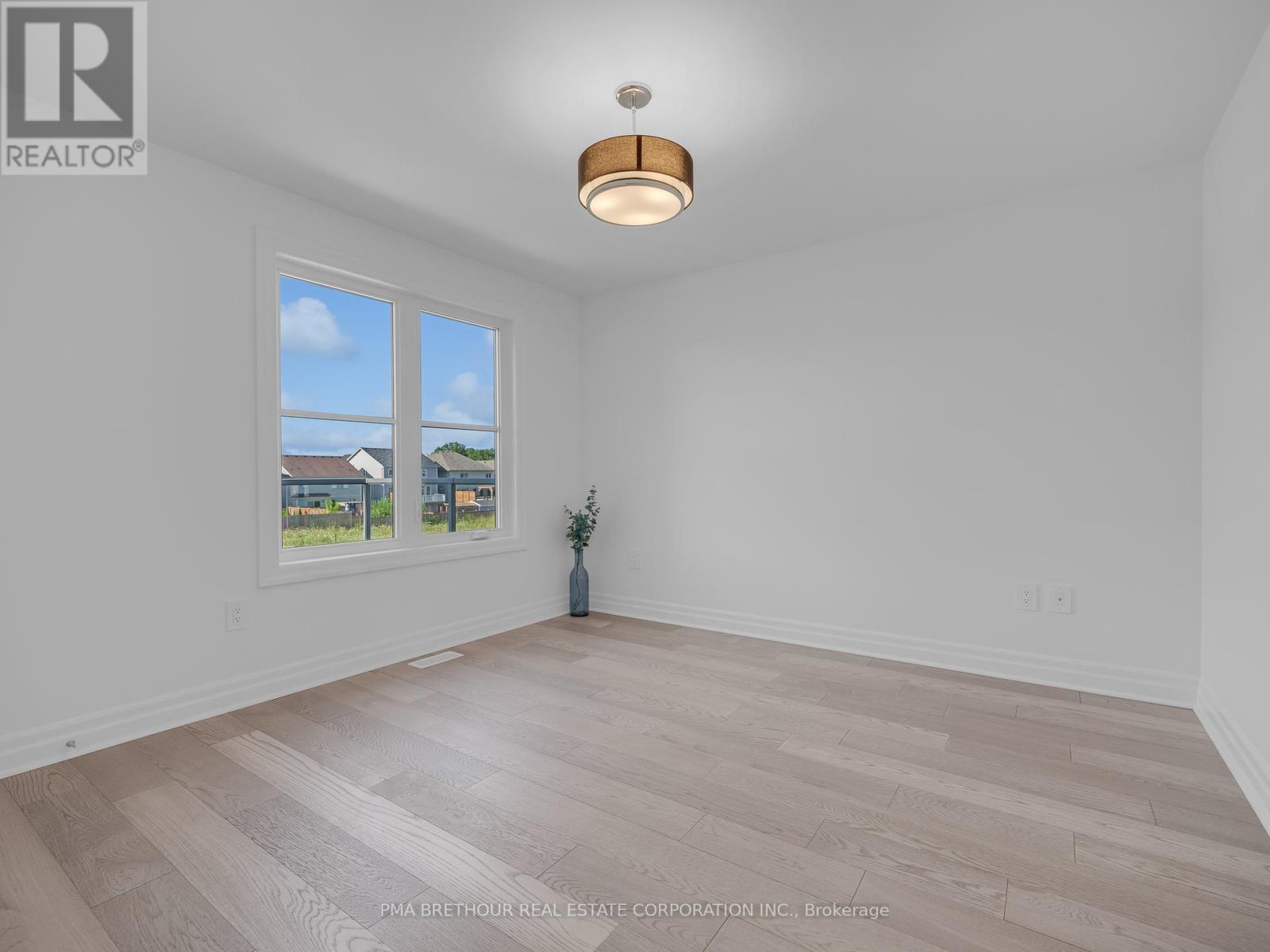 7543 Splendour Drive, Niagara Falls, Ontario  L2H 3V8 - Photo 21 - X12277950