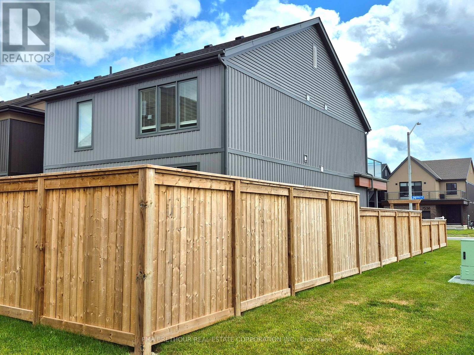7543 Splendour Drive, Niagara Falls, Ontario  L2H 3V8 - Photo 40 - X12277950