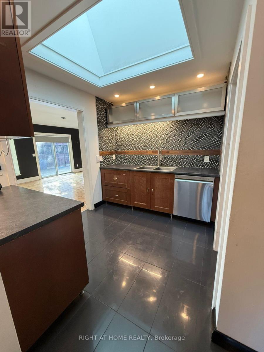 231 Michaelmas Street, London East, Ontario N5Y 1N2 - Photo 9 - X12277958