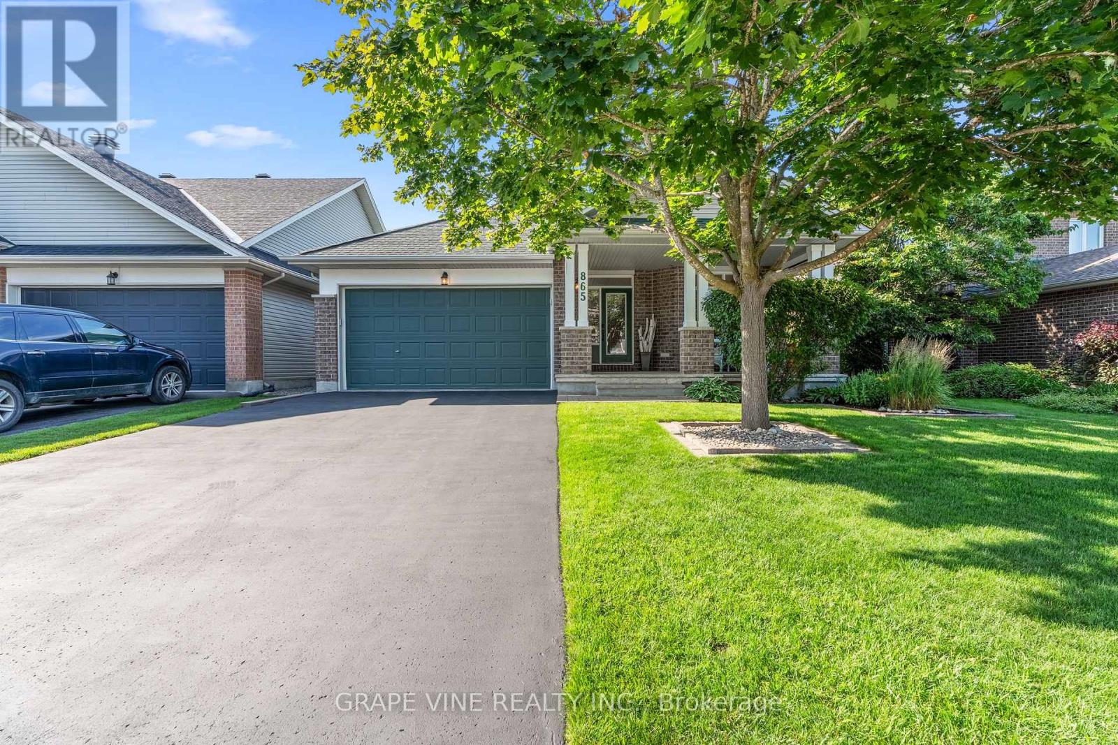 Property at 865 MARKWICK CRESCENT image 1