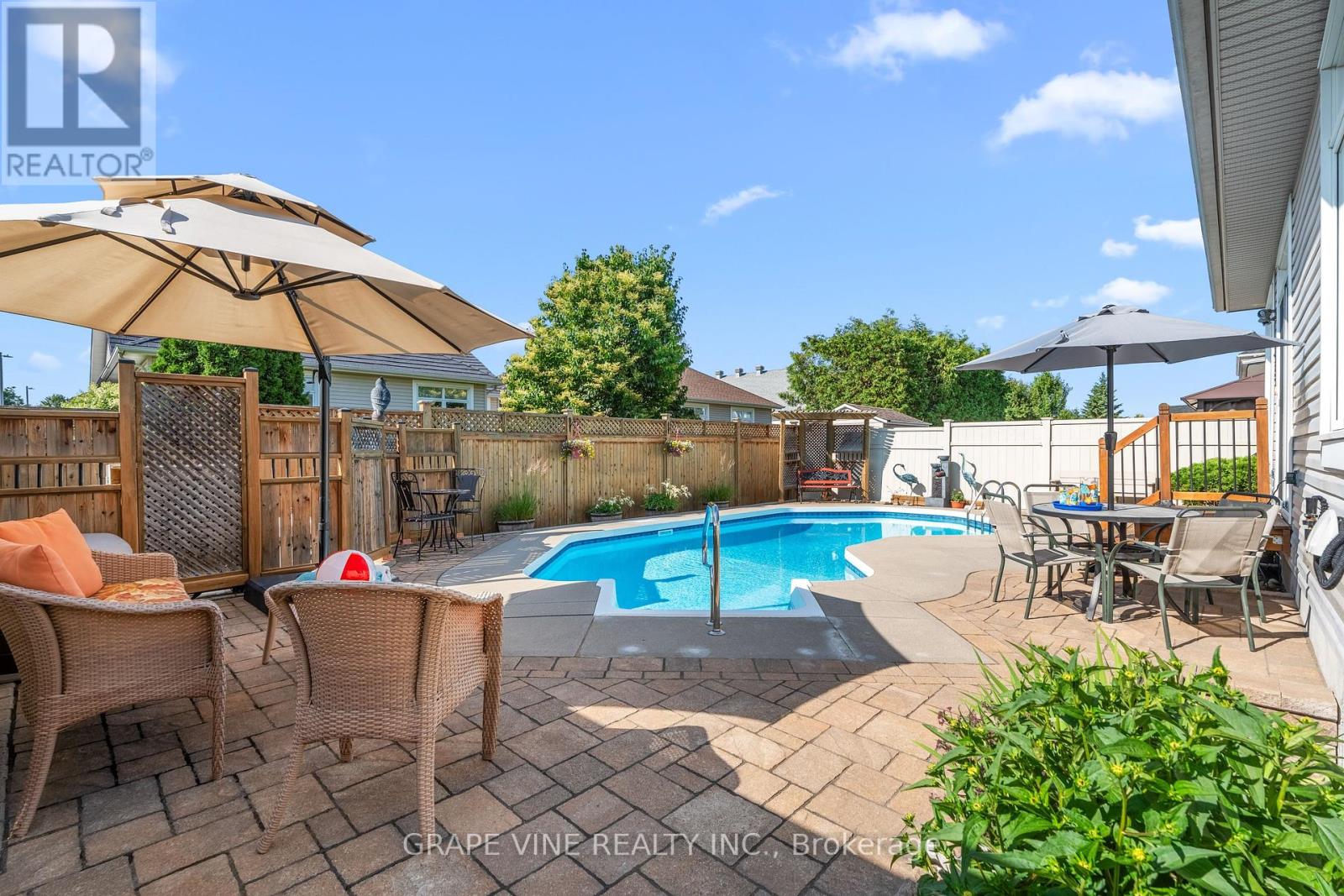 Property at 865 MARKWICK CRESCENT image 4