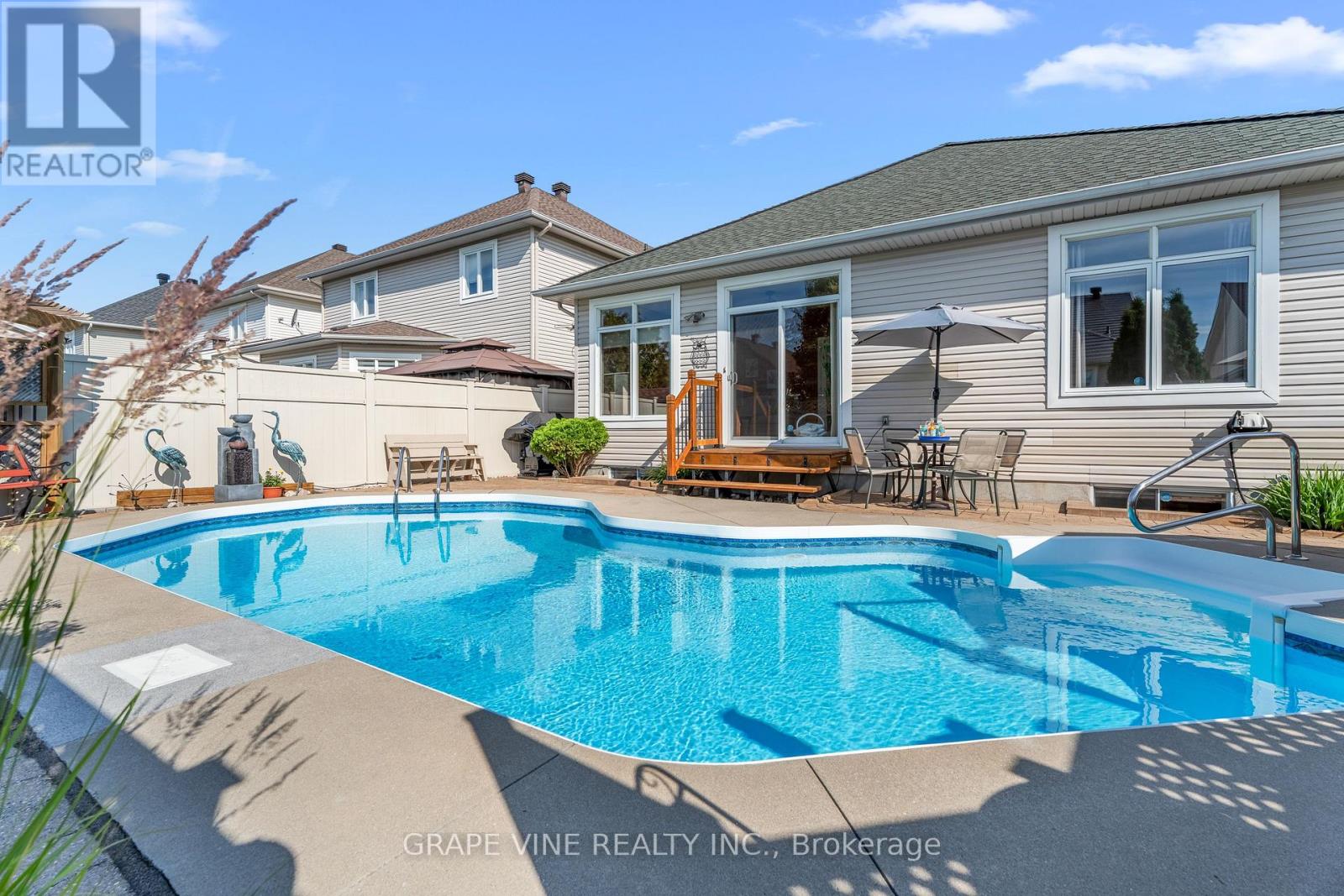 Property at 865 MARKWICK CRESCENT image 5