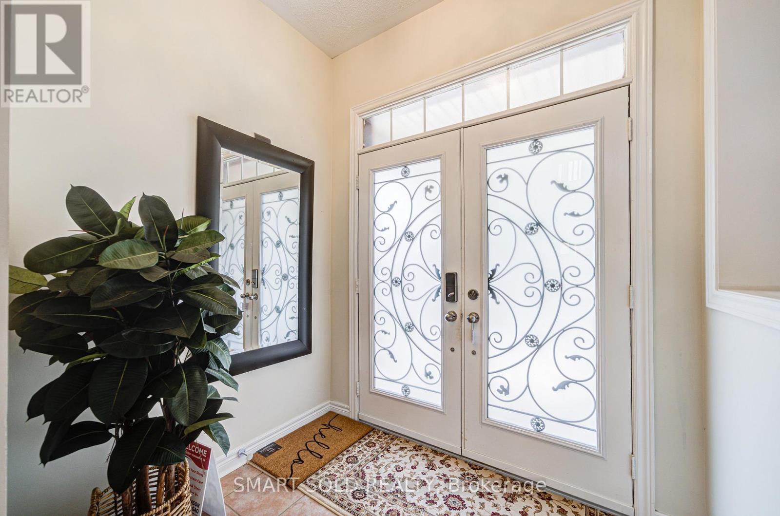 Property at 9 CASA NOVA DRIVE image 3