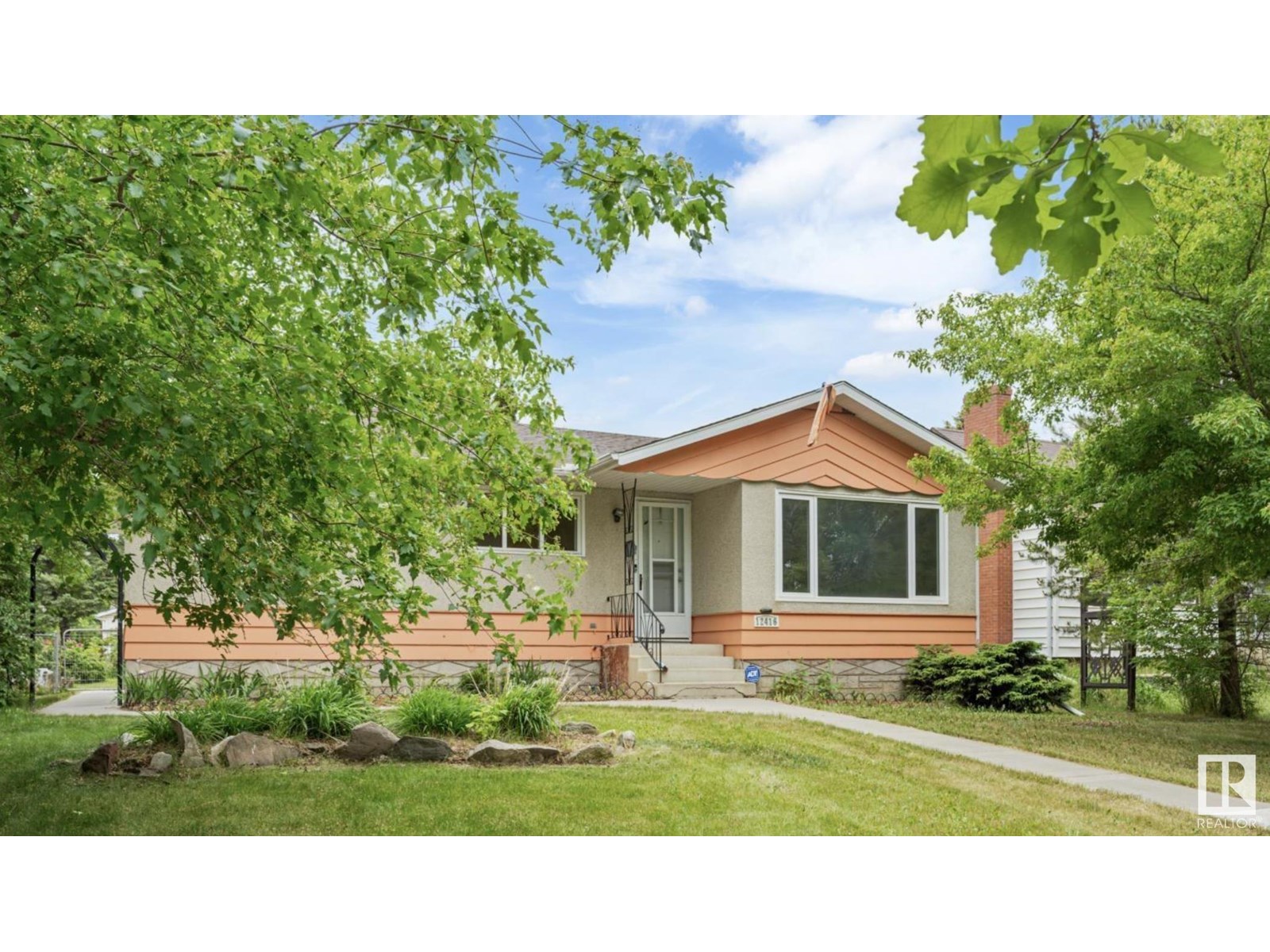 Property at 12416 77 Street NW image 1