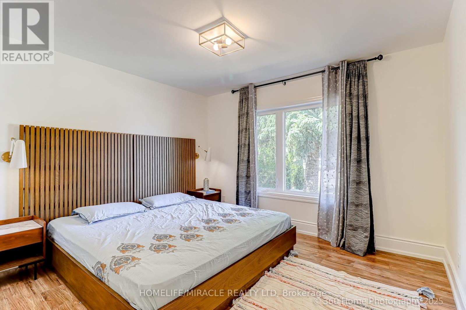 568 Weir Avenue, Oakville, Ontario  L6L 4X4 - Photo 13 - W12275481