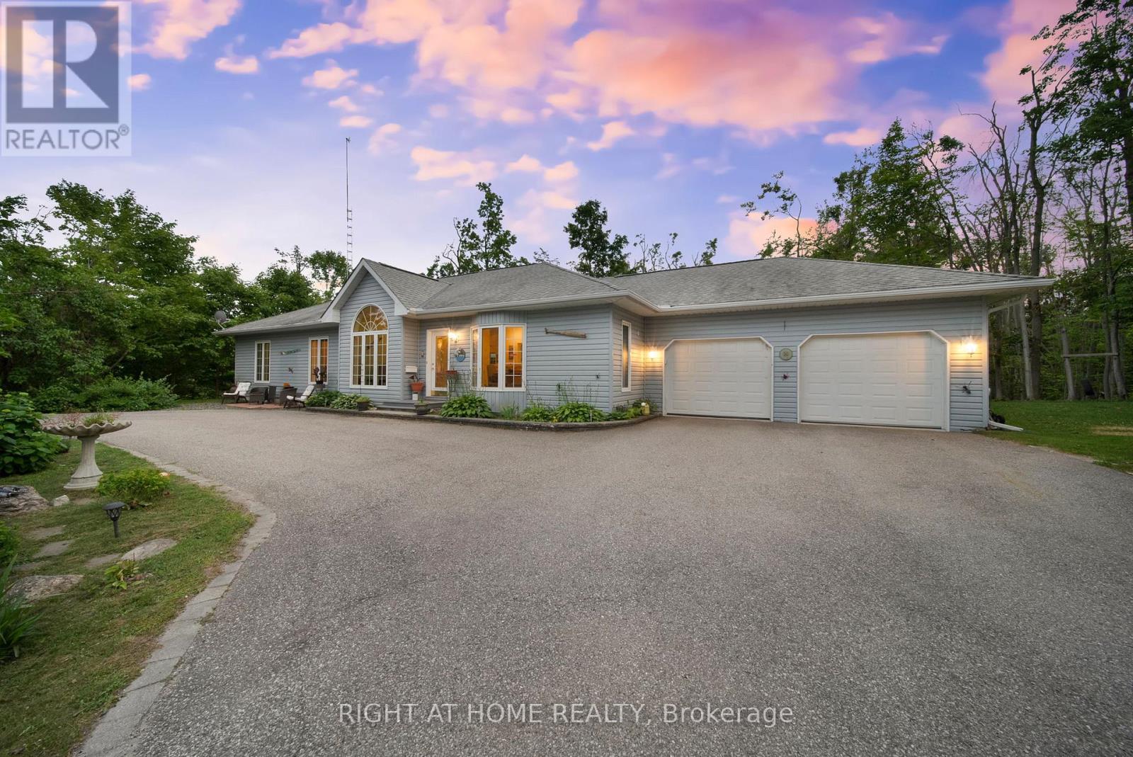 Property at 4 BEECHWOOD CRESCENT image 1