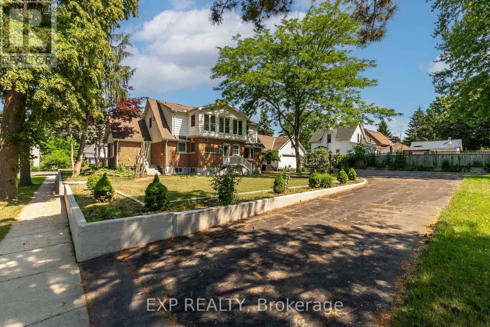 Property at 89 MAIN STREET E image 3