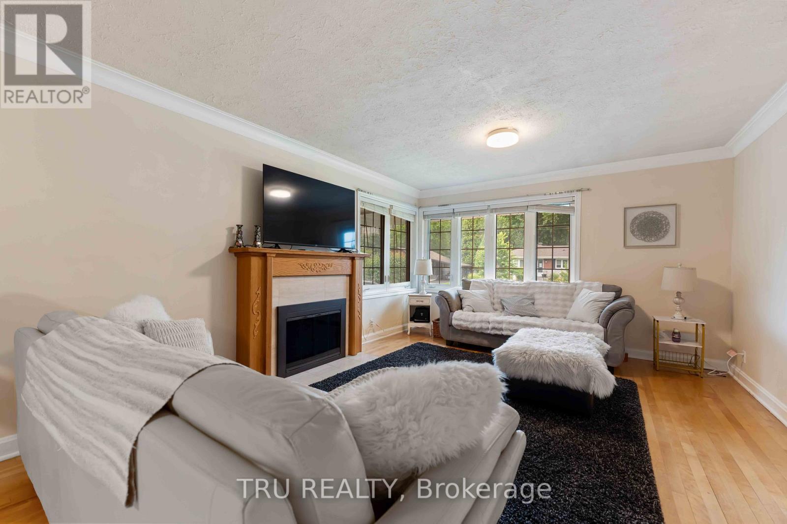 Property at 14 CLAVER STREET image 3