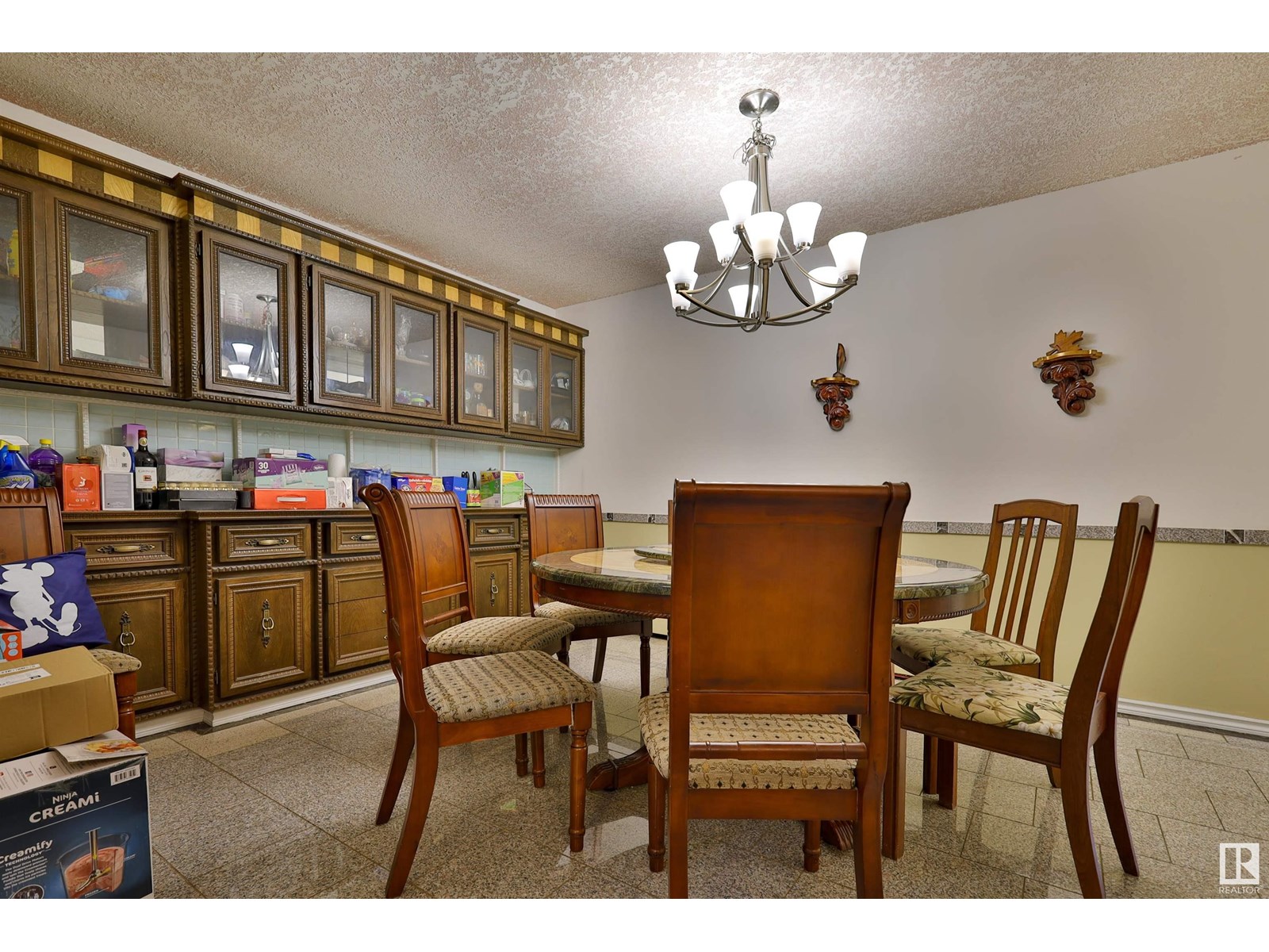 Property at 15808 100 ST NW image 3