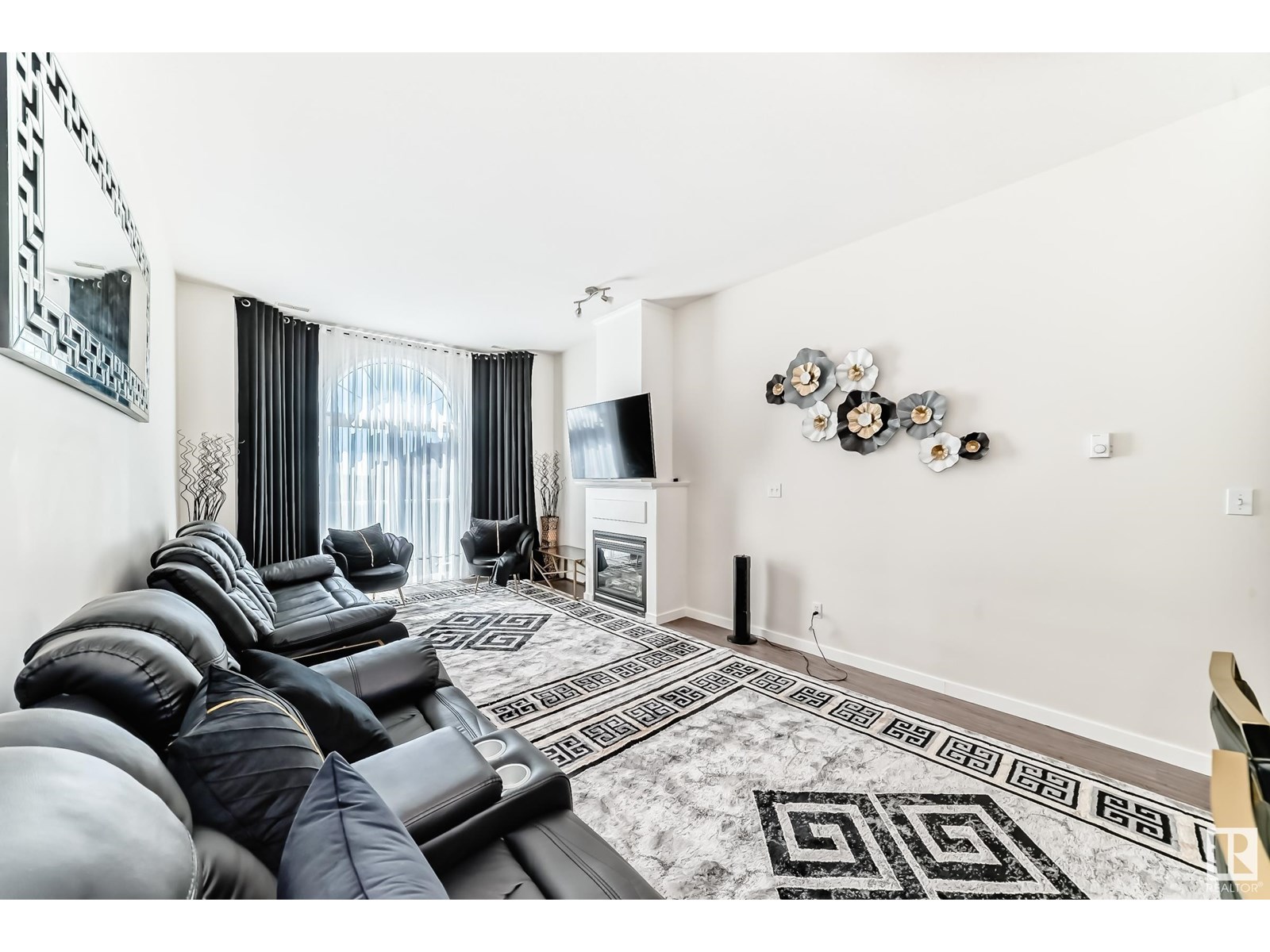Property at #424 4312 139 AV NW image 3