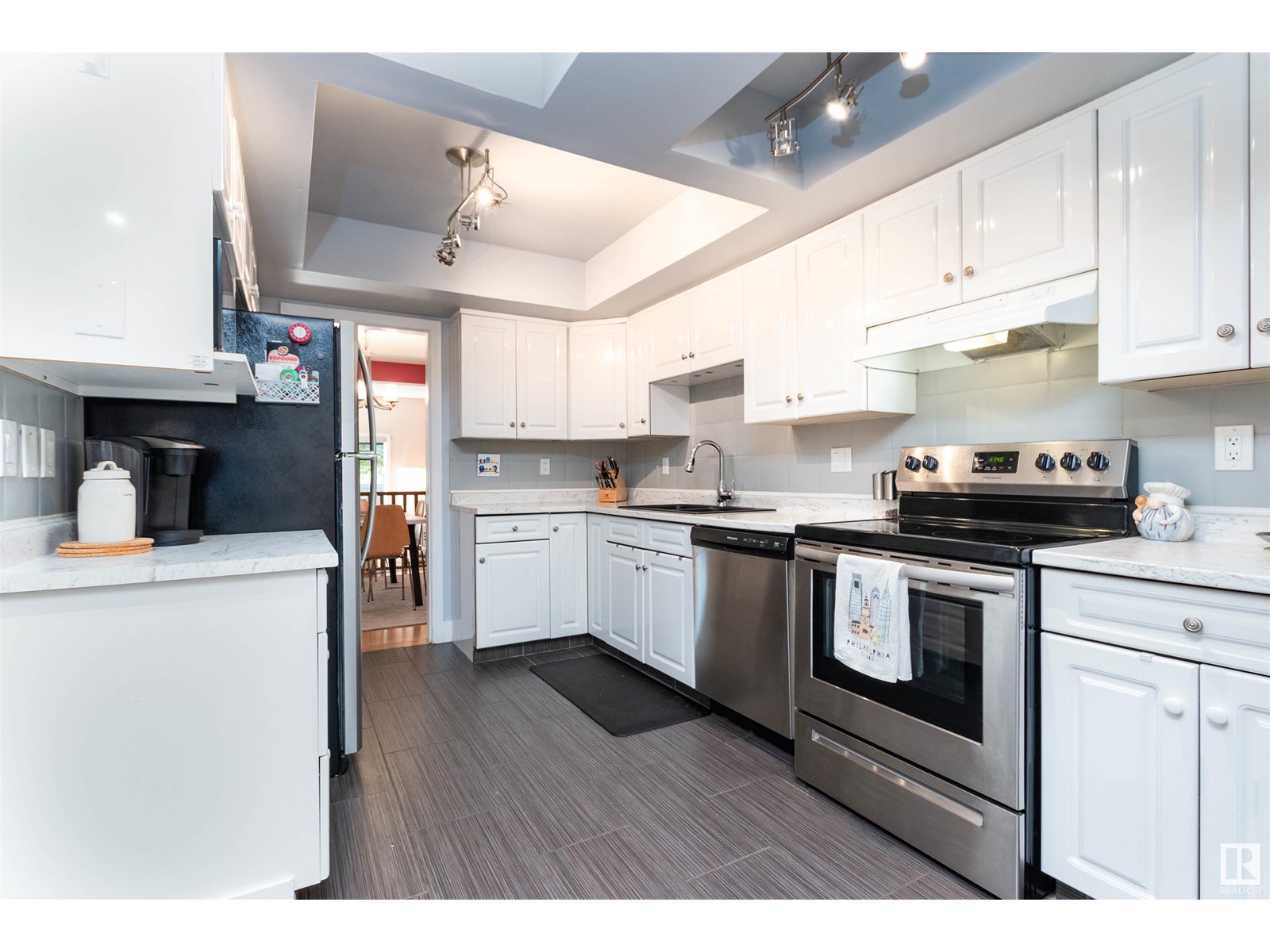 Property at 614 WOODBRIDGE WY image 4