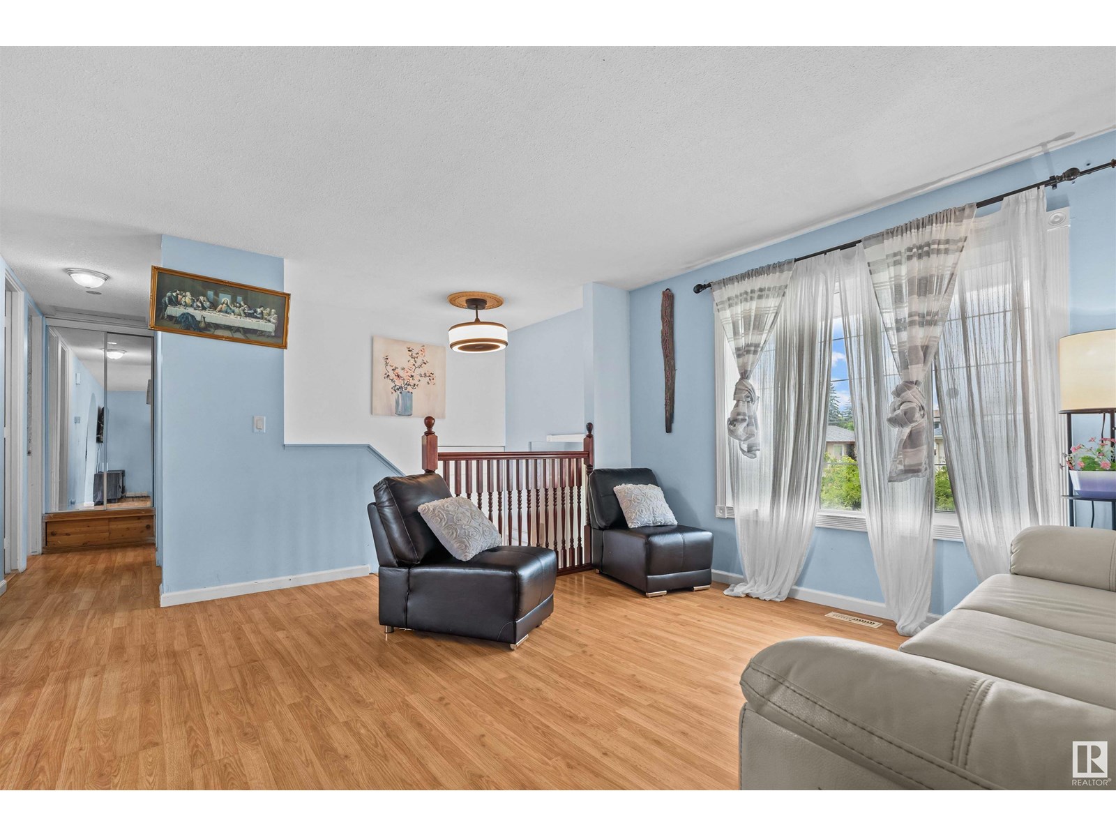 Property at 9919 170 AV NW image 5