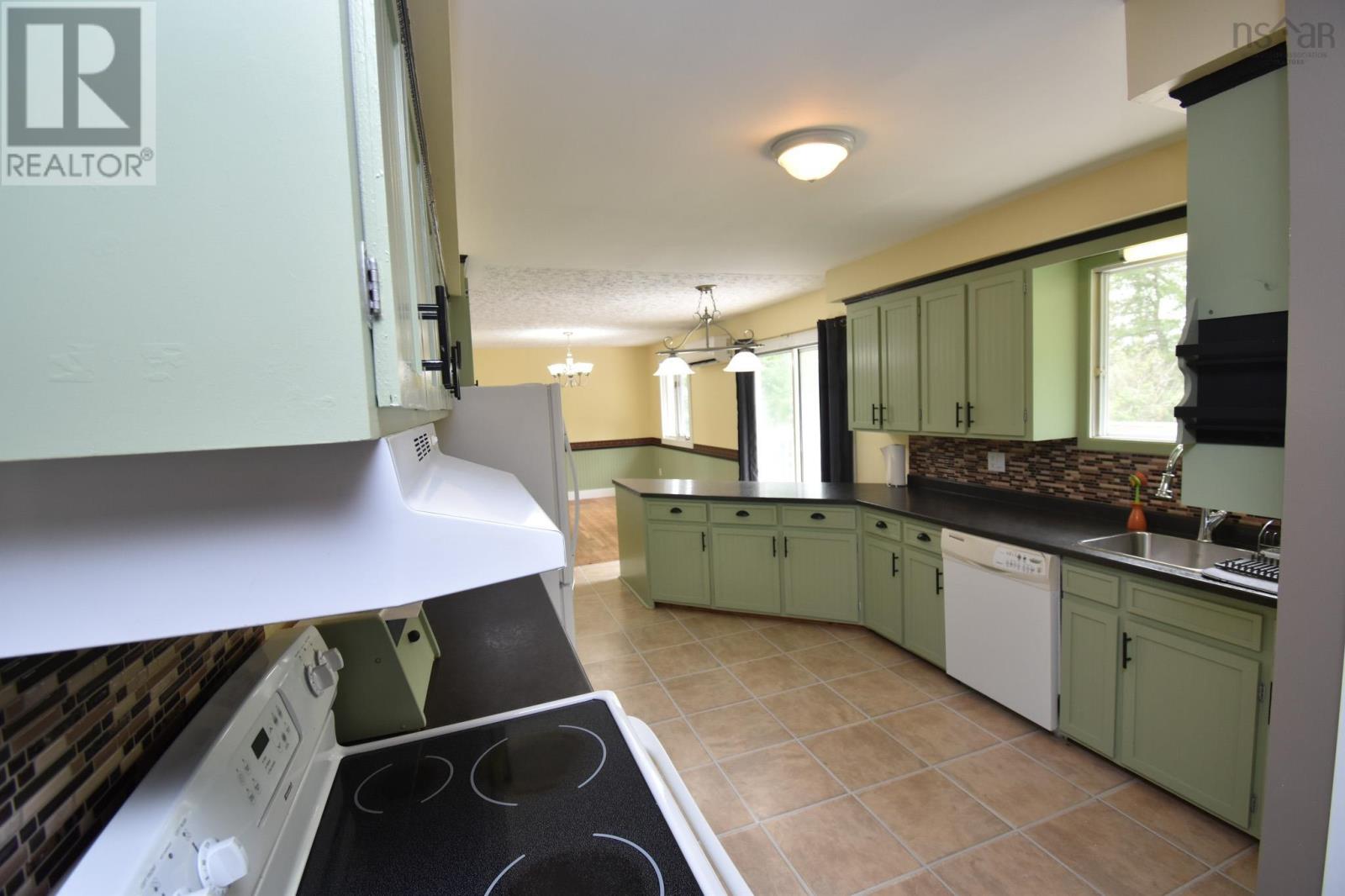 33 Mount Pleasant Boulevard, Truro, Nova Scotia  B2N 3N6 - Photo 7 - 202517277