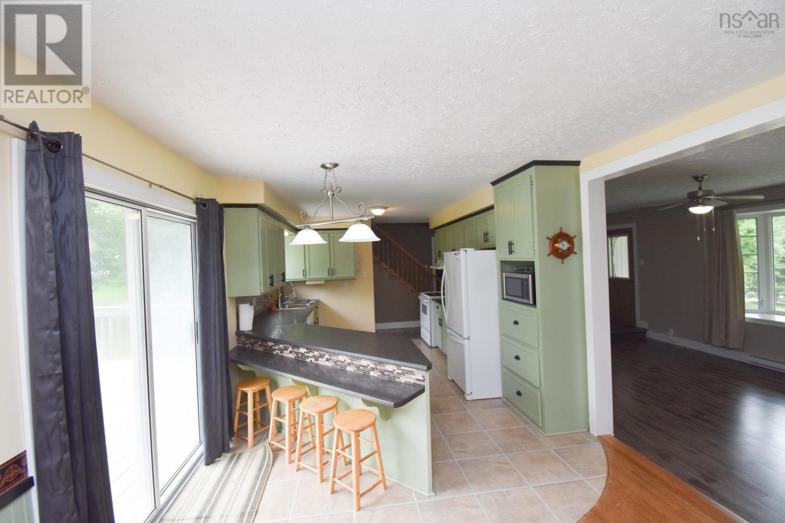 33 Mount Pleasant Boulevard, Truro, Nova Scotia  B2N 3N6 - Photo 9 - 202517277