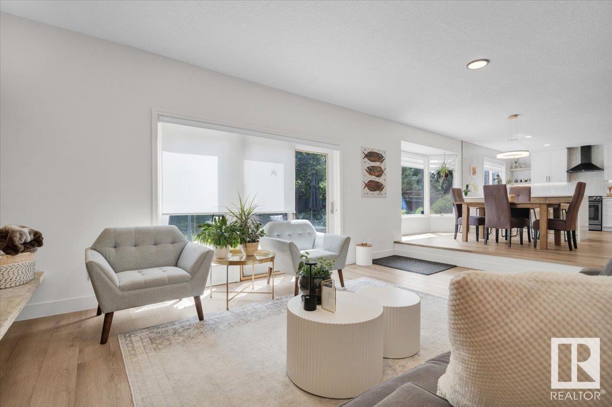 Property at 14717 48 AV NW image 4