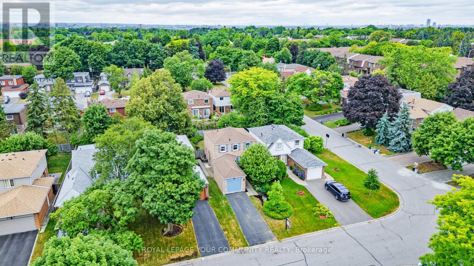 Property at 42 HOLSWORTHY CRESCENT image 2