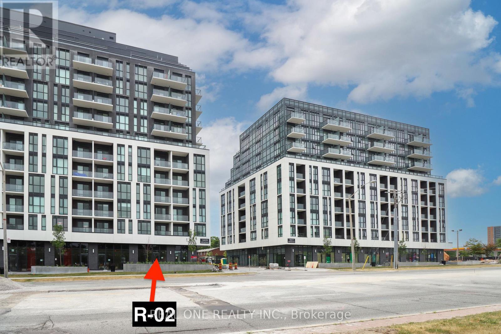 R02 - 3433 SHEPPARD AVENUE E, Toronto, Ontario