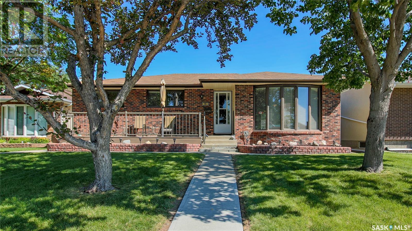 70 Hawkes AVENUE, regina, Saskatchewan