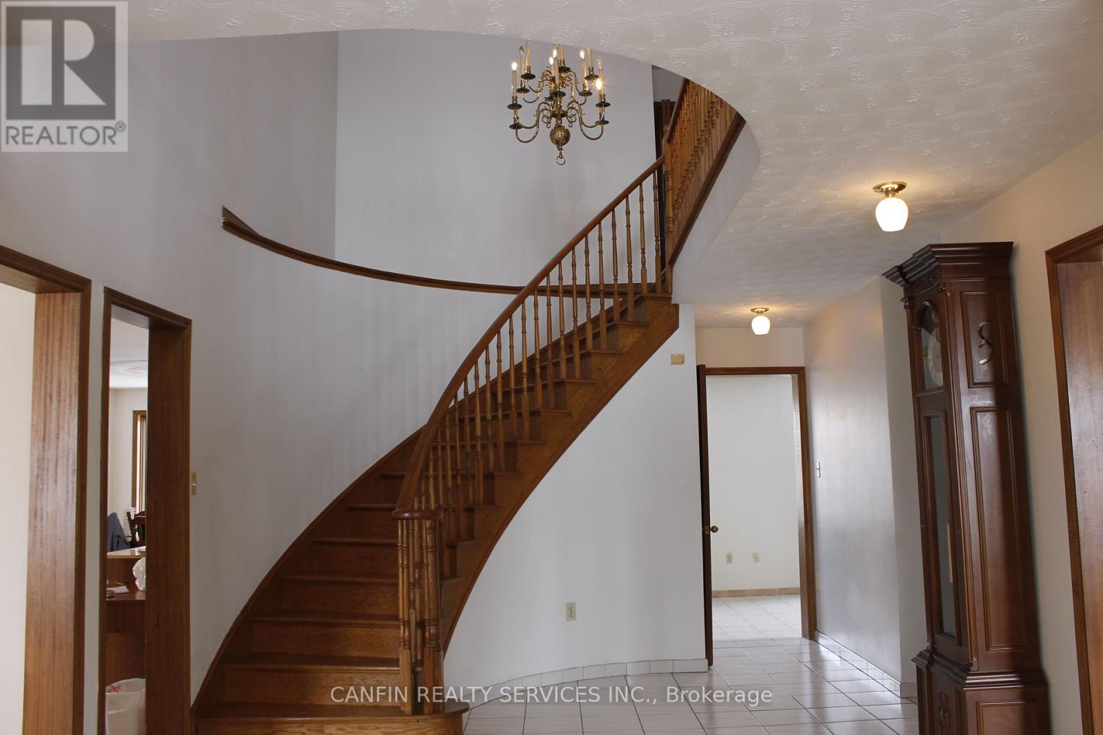 39 Corinthian Drive, Hamilton, Ontario  L8W 1X3 - Photo 21 - X12278127