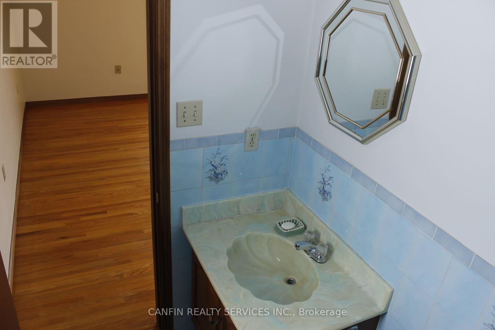 39 Corinthian Drive, Hamilton, Ontario  L8W 1X3 - Photo 25 - X12278127