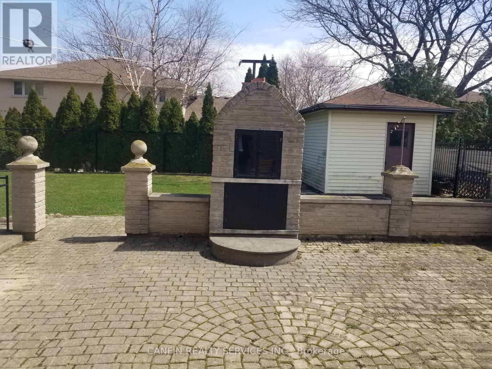 39 Corinthian Drive, Hamilton, Ontario  L8W 1X3 - Photo 3 - X12278127