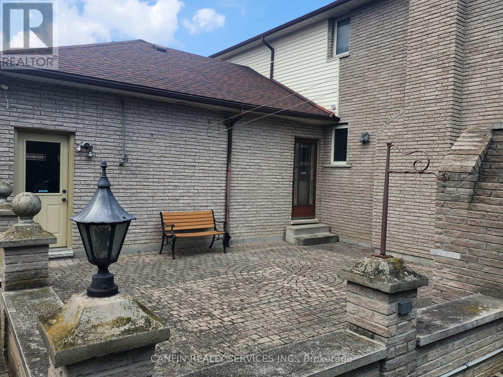 39 Corinthian Drive, Hamilton, Ontario  L8W 1X3 - Photo 5 - X12278127