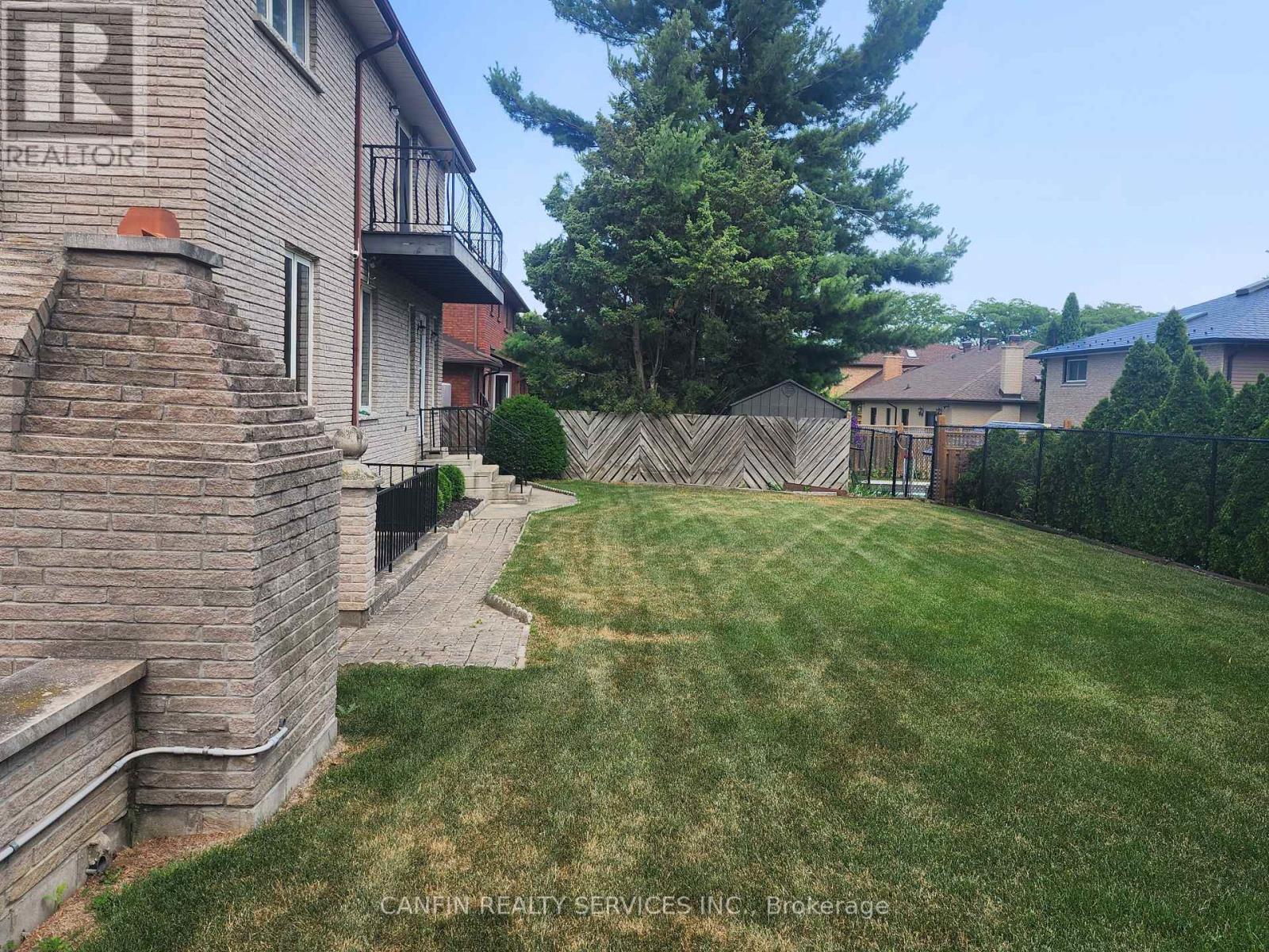 39 Corinthian Drive, Hamilton, Ontario  L8W 1X3 - Photo 7 - X12278127