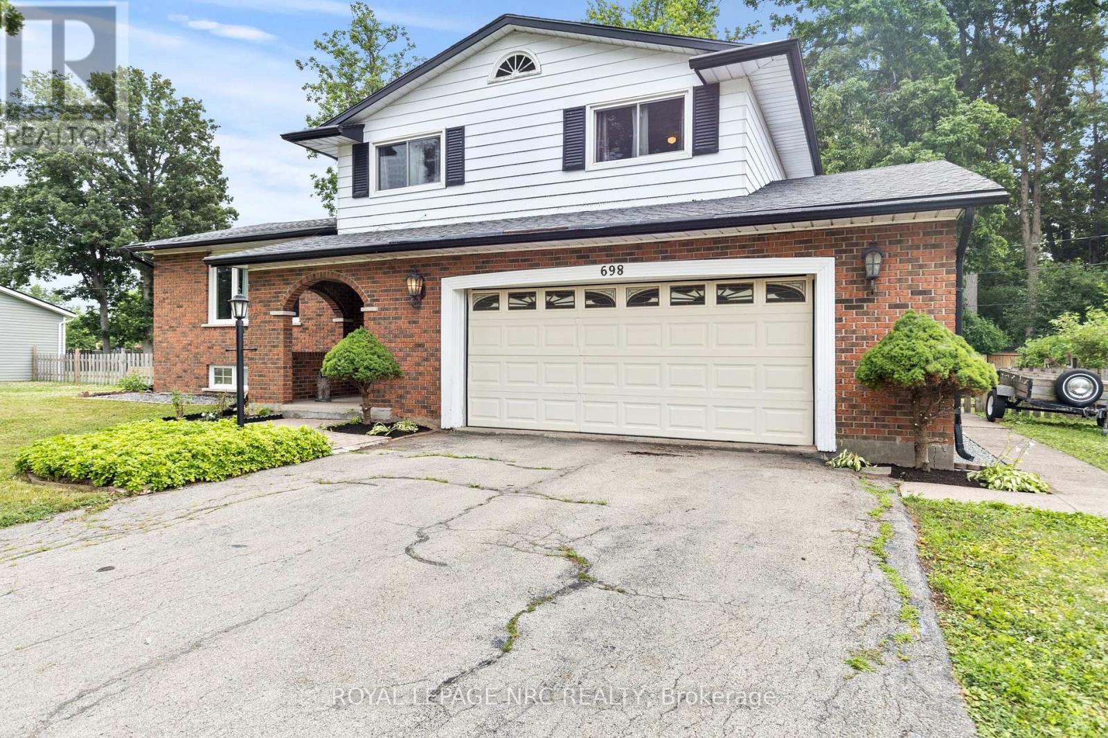 Property at 698 DAYTONA DRIVE image 3