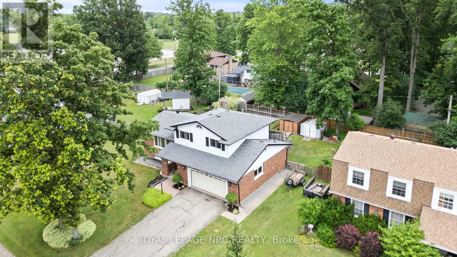 Property at 698 DAYTONA DRIVE image 5
