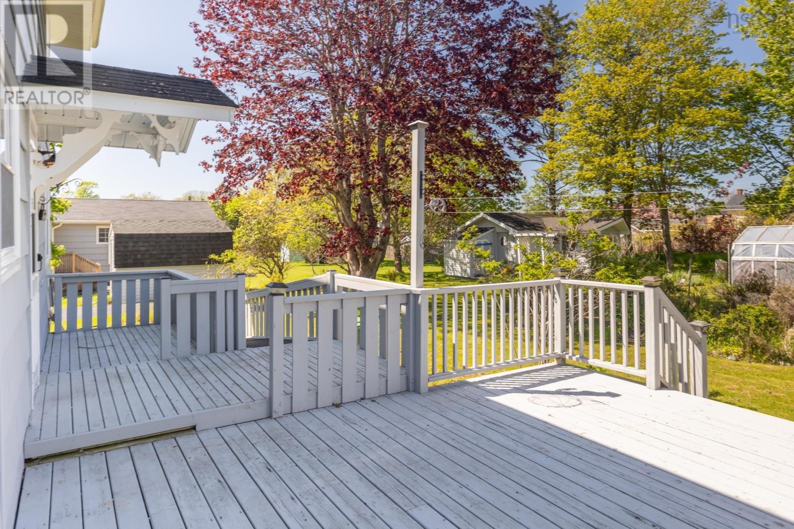 72 Huntington Street, Yarmouth, Nova Scotia  B5A 2S3 - Photo 7 - 202500739