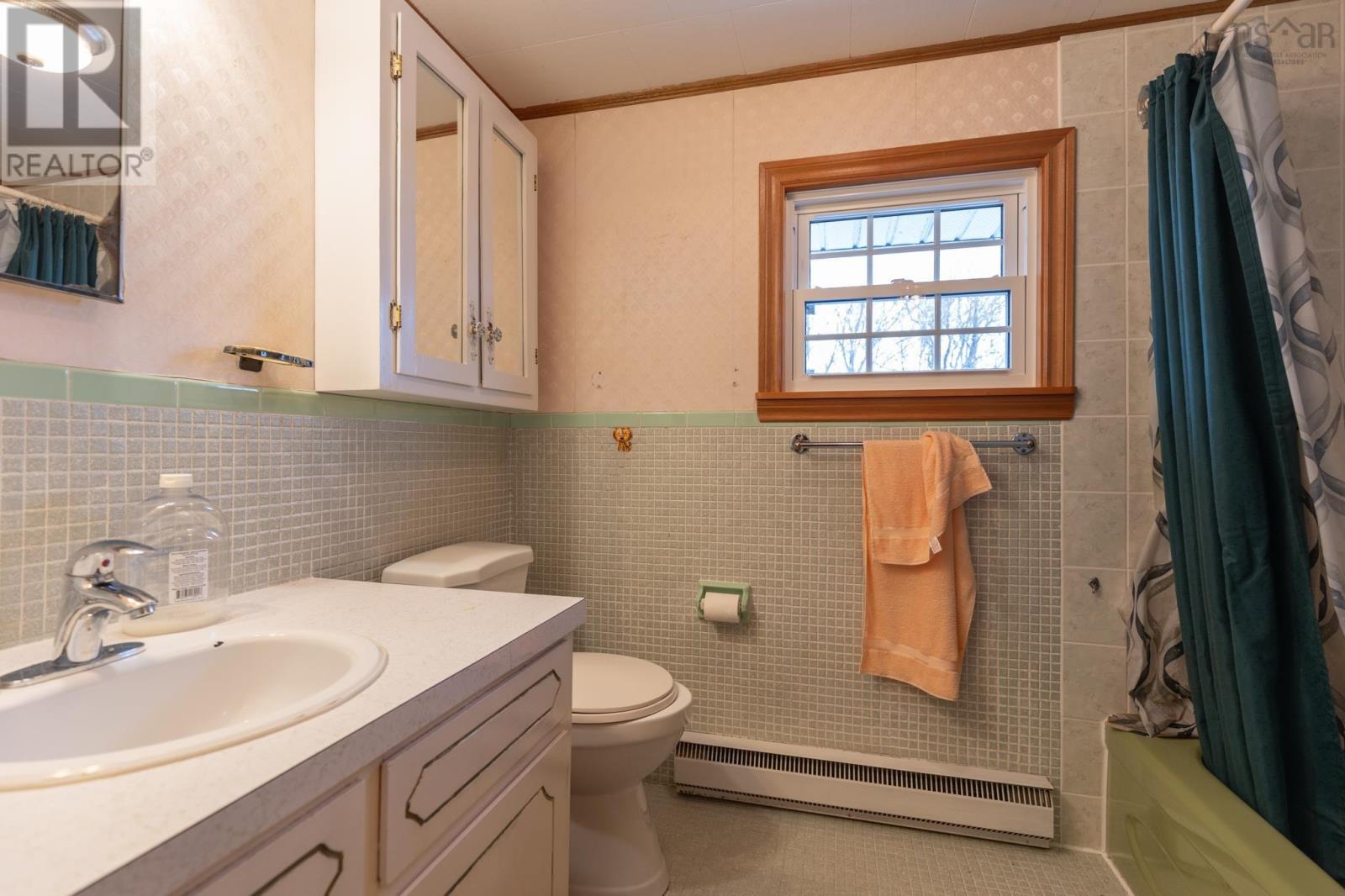 72 Huntington Street, Yarmouth, Nova Scotia  B5A 2S3 - Photo 30 - 202500739