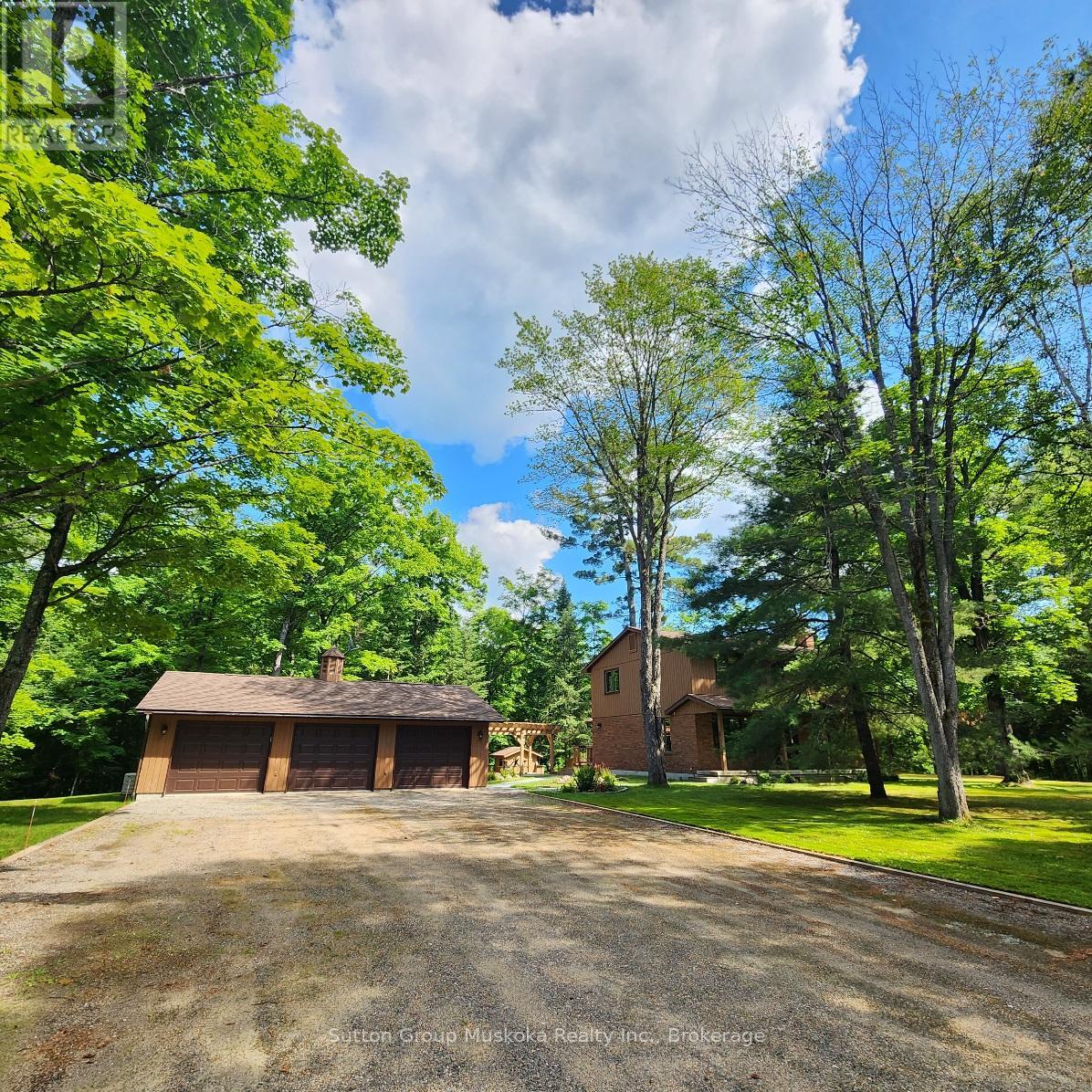1004 East Cooper Lake Road, Lake Of Bays, Ontario  P0A 1H0 - Photo 49 - X12278215