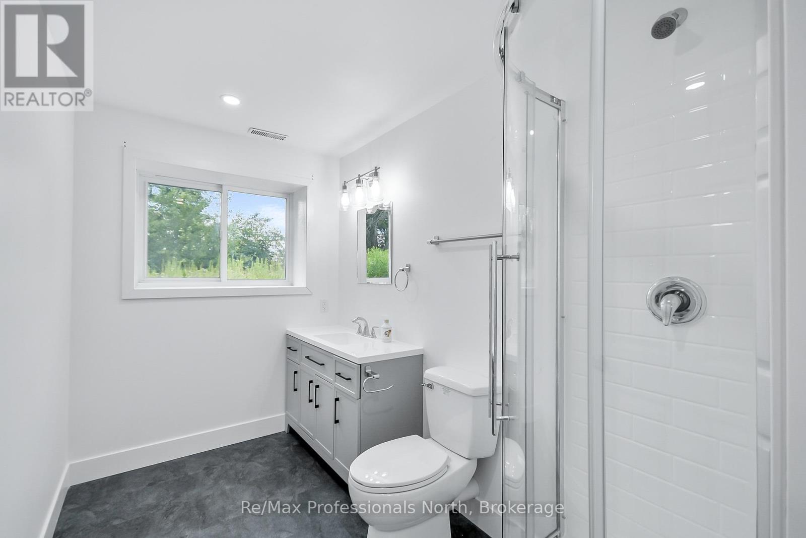 210 Mcpherson Street, Gravenhurst (Muskoka (S)), Ontario  P1P 1R2 - Photo 21 - X12278226