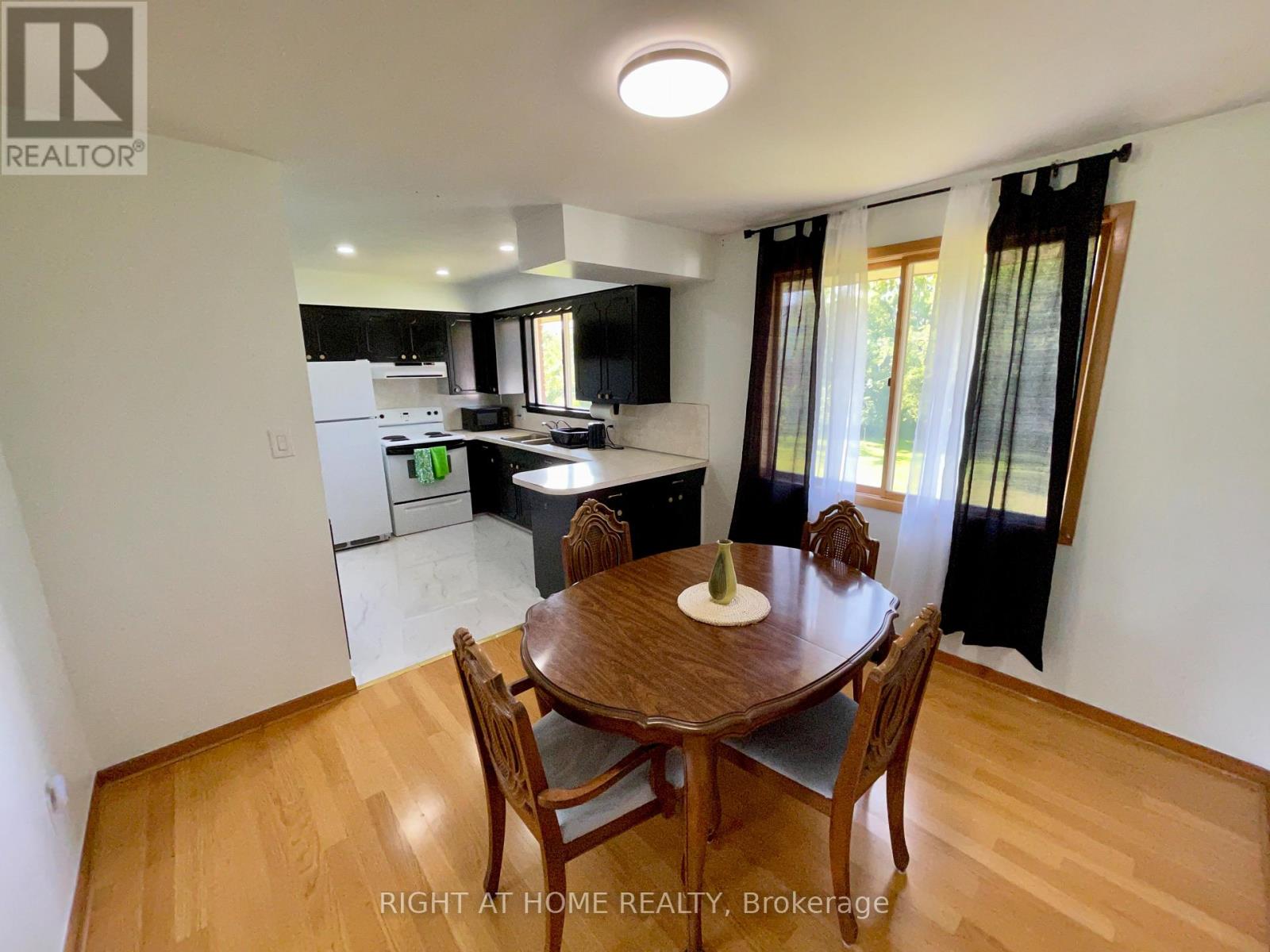 4 Valley Road, St. Catharines, Ontario  L2S 1Y6 - Photo 10 - X12278169