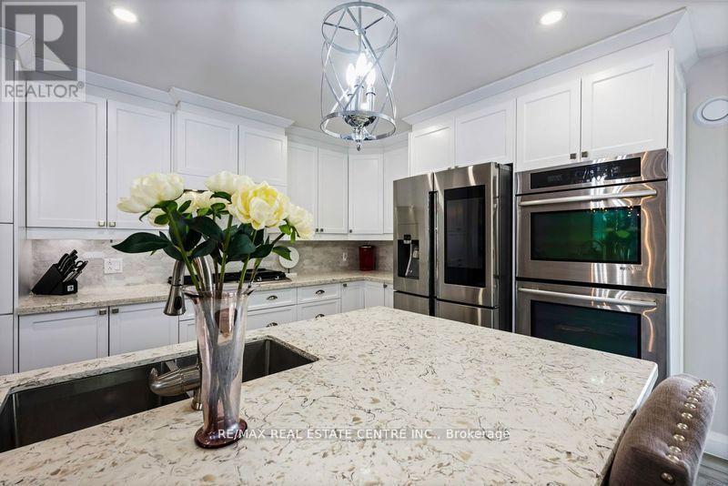 Property at 2 CEDAR GROVE ROAD image 4