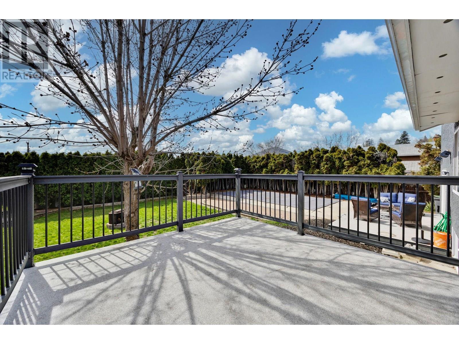 Property at 2545 Crestview Road image 3