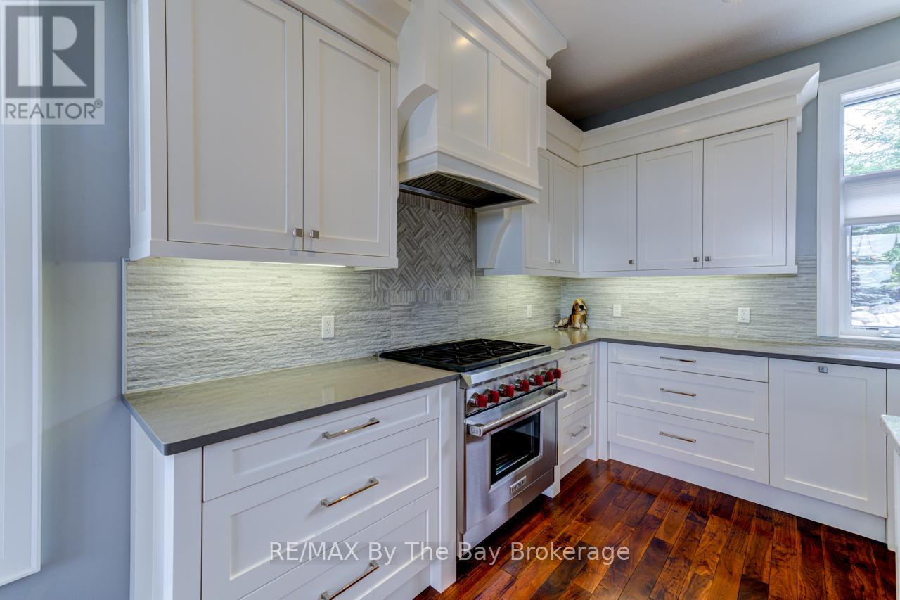 45 Military Road, Penetanguishene, Ontario  L9M 1S4 - Photo 13 - S12274074