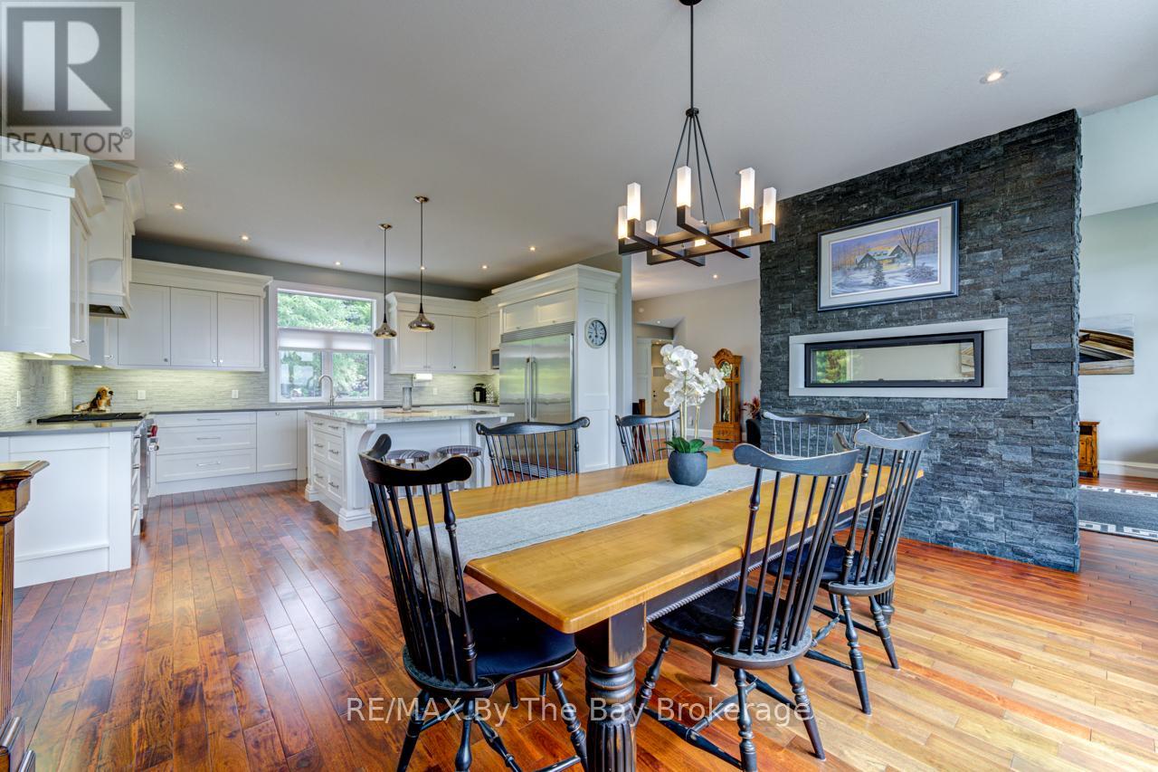 45 Military Road, Penetanguishene, Ontario  L9M 1S4 - Photo 17 - S12274074