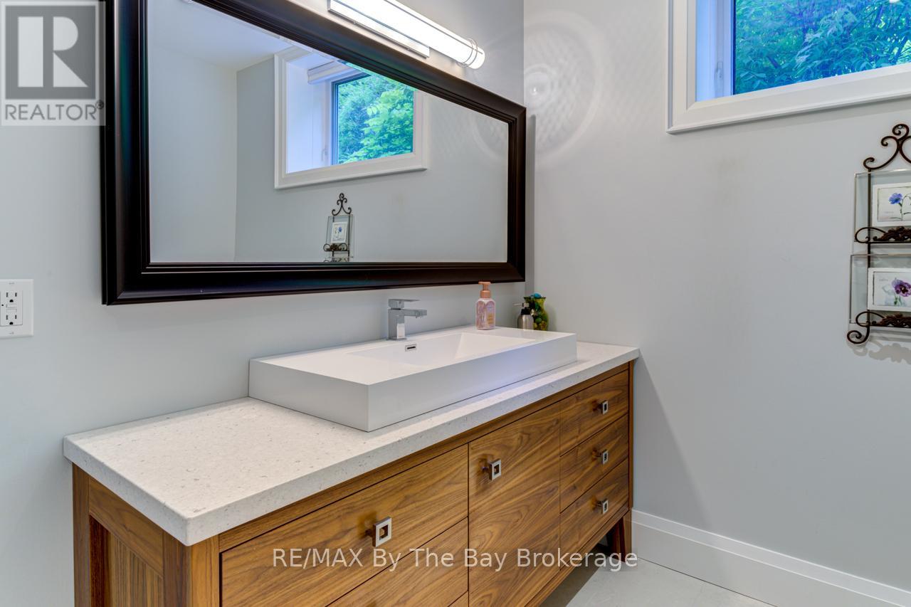 45 Military Road, Penetanguishene, Ontario  L9M 1S4 - Photo 30 - S12274074